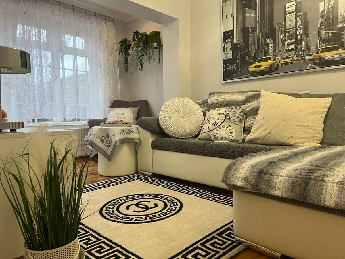 Luxe Free Wifi, Free Parking, Free Netflix *